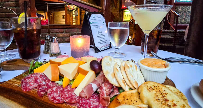 Brews, Wine & Great Grub